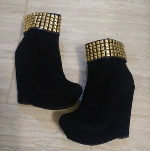 Black ankle boots